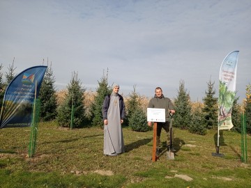 Nowy sad założony przy Parafii Kościoła Starokatolickiego Mariawitów w Lipce 27.10.2021r. w ramach projektu Owoce pamięci, 